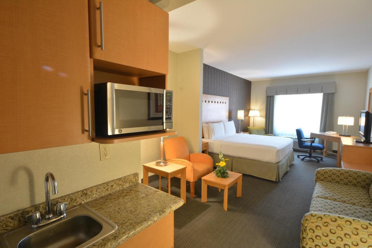 Holiday Inn Express & Suites Monterrey Aeropuerto, An Ihg Hotel Экстерьер фото